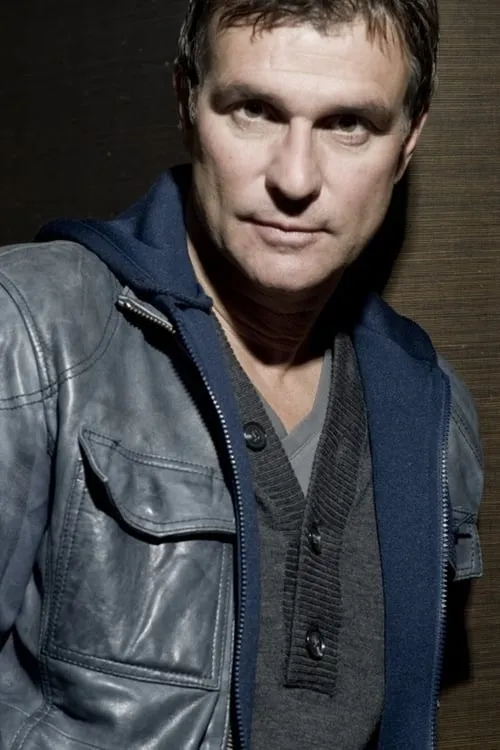 Viggo Waas interpretando a Rolf