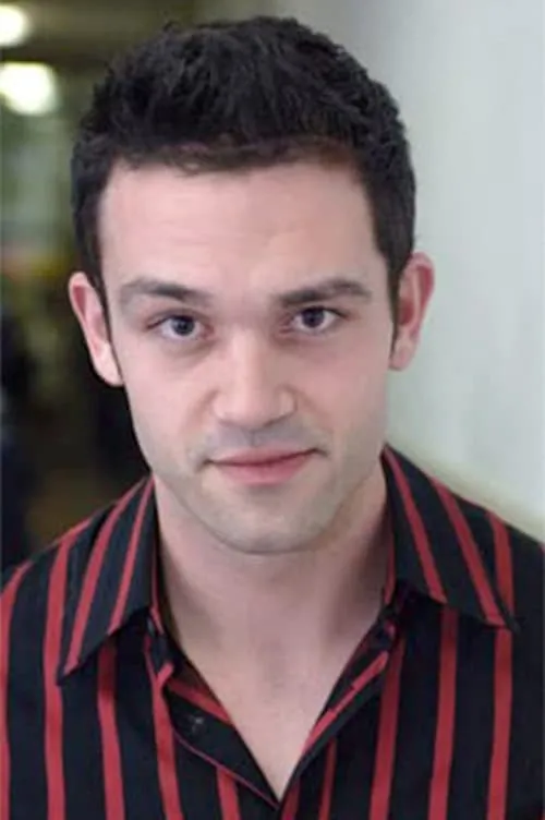 Marlon Young ha trabajado con Vince Pavia en 2 ocasiones