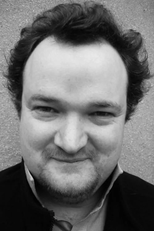 Vincent Debost interpretando a Denis