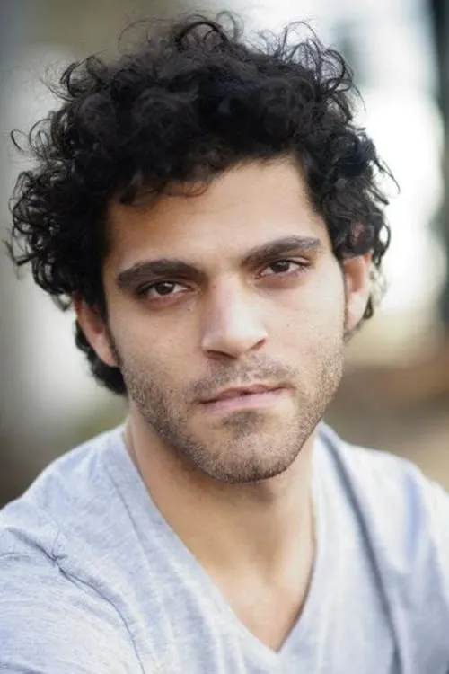 Vincent Heneine interpretando a Antonieto