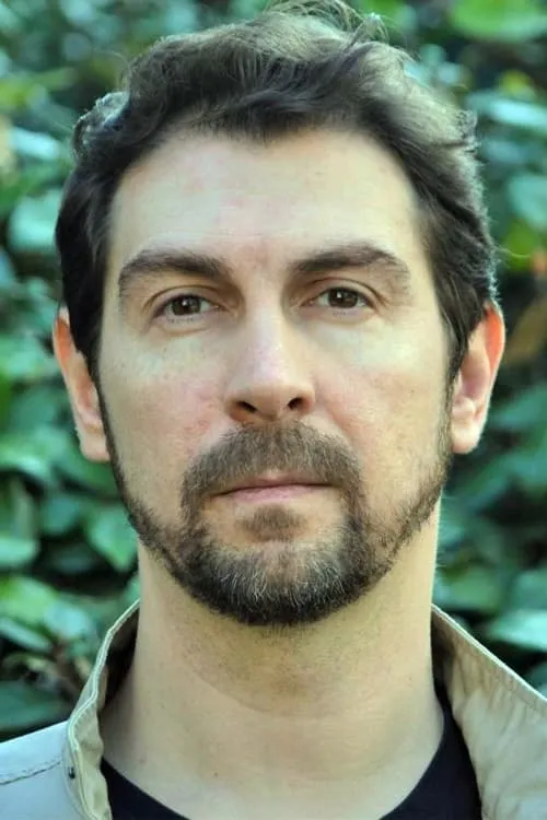 Julia Spiesser ha trabajado con Vincent Remoissenet en 1 ocasiones