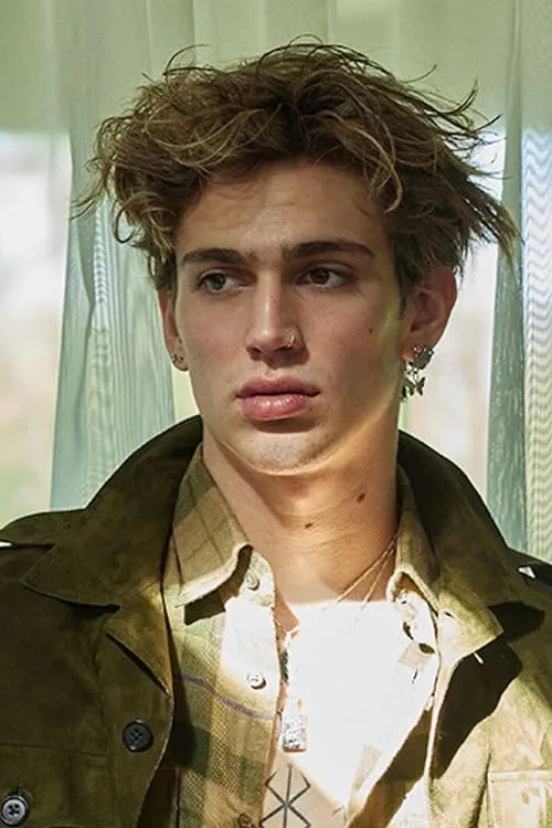 Avani ha trabajado con Vinnie Hacker en 1 ocasiones