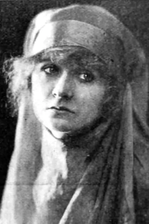 Virginia Chester interpretando a Alice