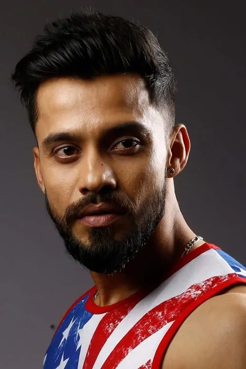 Vishweshwar Akula interpretando a