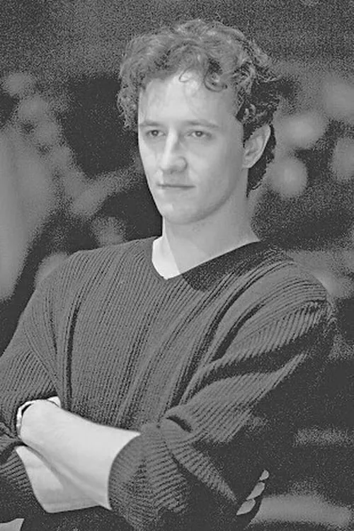 Vitaly Biktimirov interpretando a Gilbert