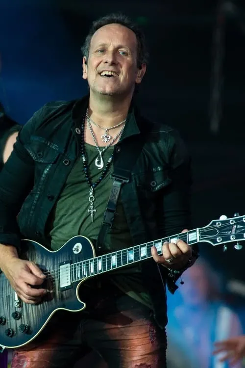 Vivian Campbell interpretando a Self