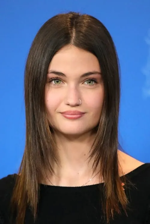 Viviana Aprea interpretando a Letizia