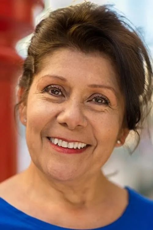 Katie Wright ha trabajado con Vivis en 1 ocasiones