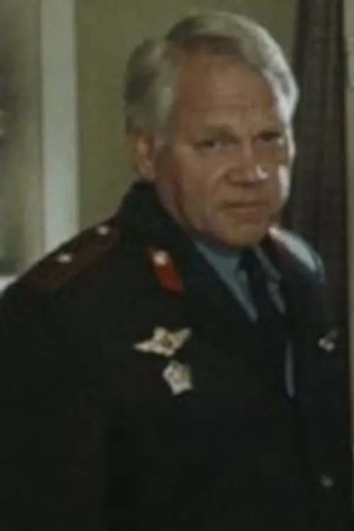 Vladimir Kadochnikov interpretando a