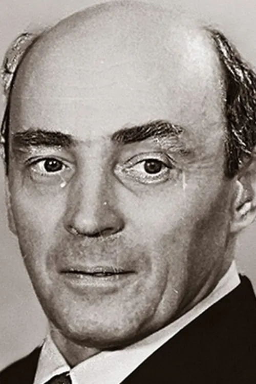 ??????? ???????? ha trabajado con Vladislav Bush en 1 ocasiones