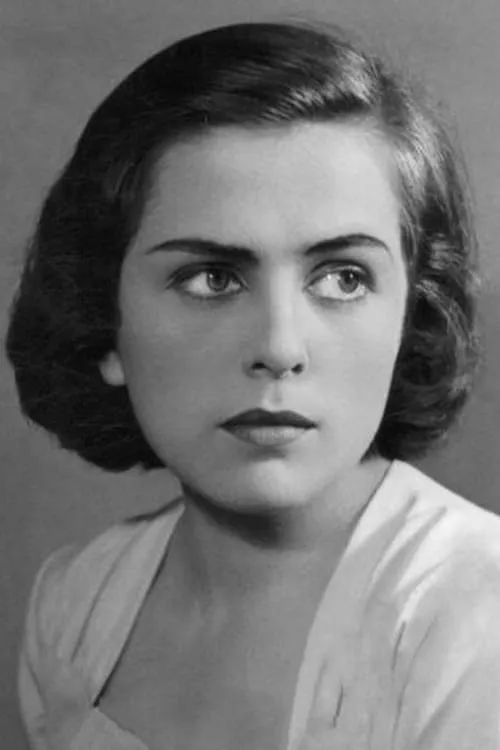 Vlasta Matulová interpretando a Marta / Helena