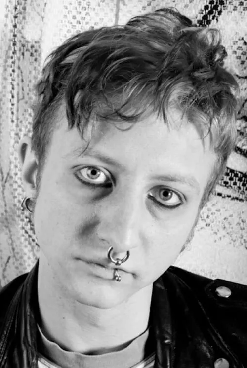 Walter Crasshole interpretando a 