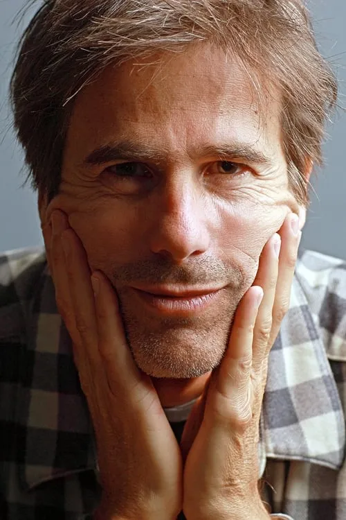 Walter Salles interpretando a Self