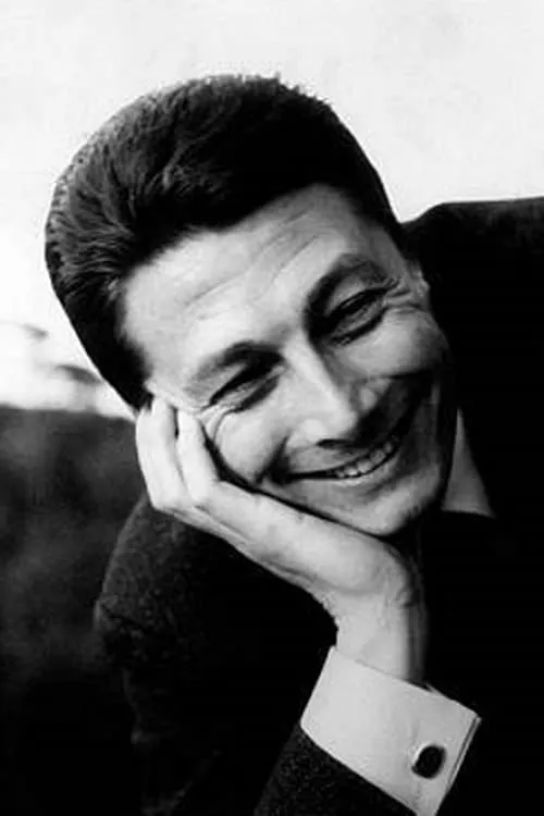 Warner Bentivegna interpretando a Cleante