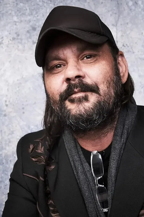 Warwick Thornton interpretando a Self