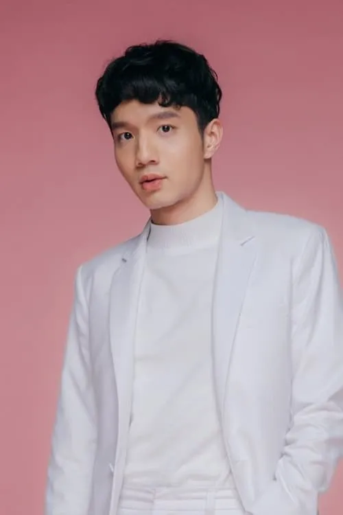 Wasin Panunaporn interpretando a