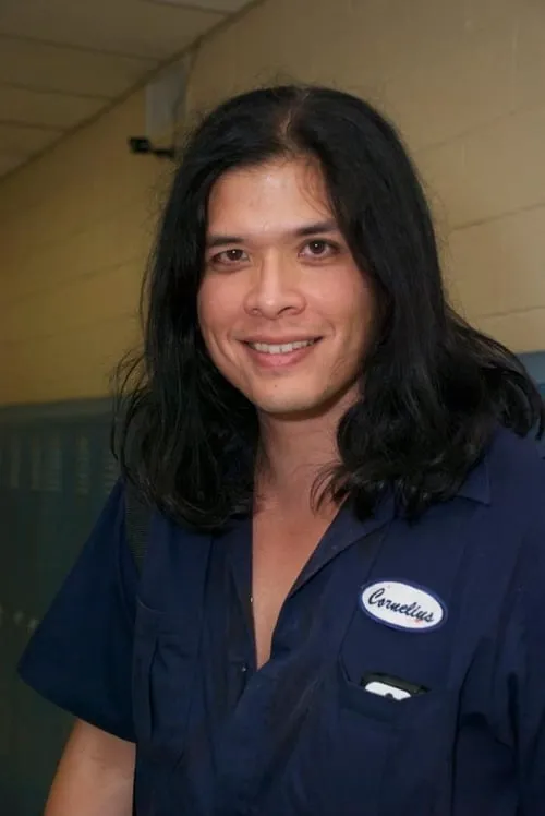 Wayne W. Johnson interpretando a Boxing Fan (uncredited)