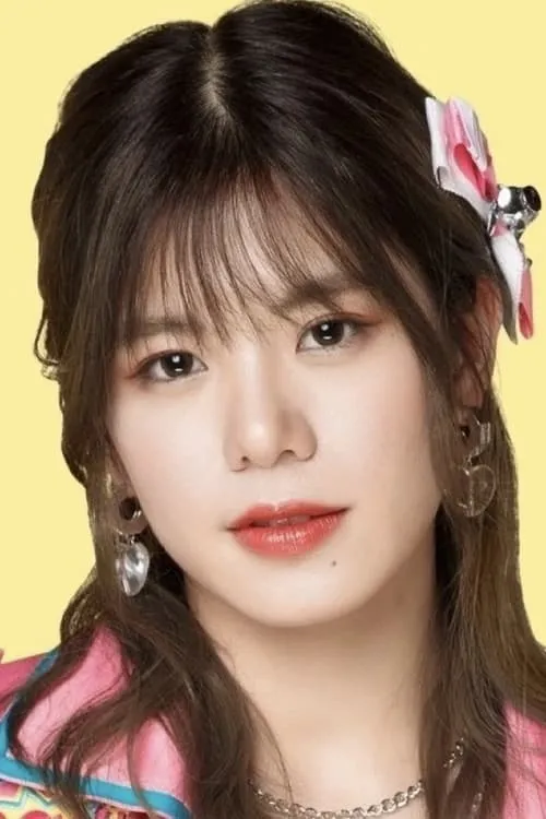 Yin Anan Wong ha trabajado con Weeraya Zhang en 1 ocasiones