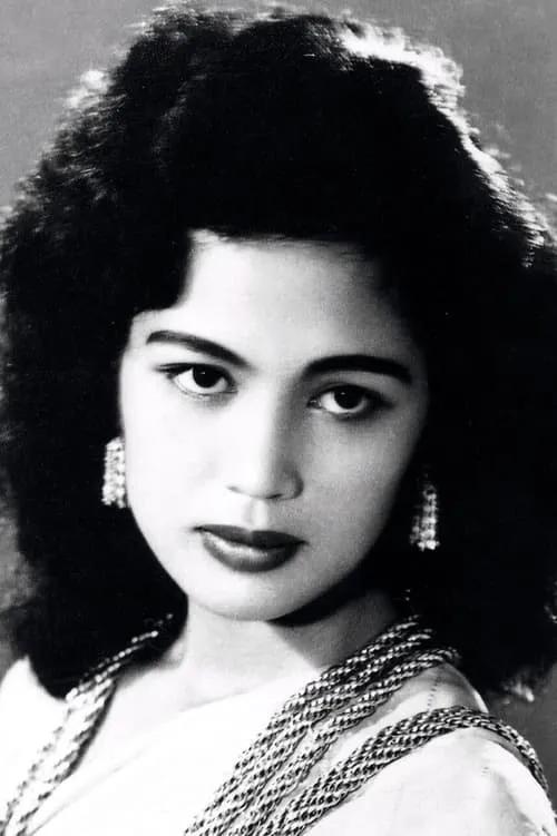 Ponglada Pimolwan ha trabajado con Wilaiwan Watthanaphanit en 1 ocasiones