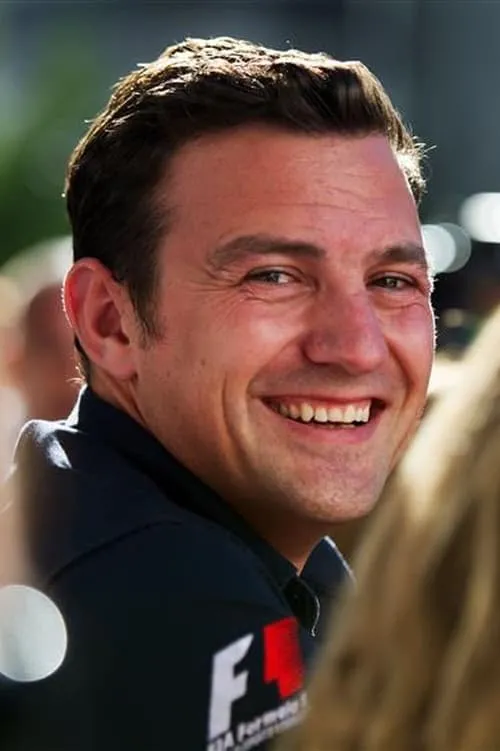 Josha Stradowski ha trabajado con Will Buxton en 1 ocasiones