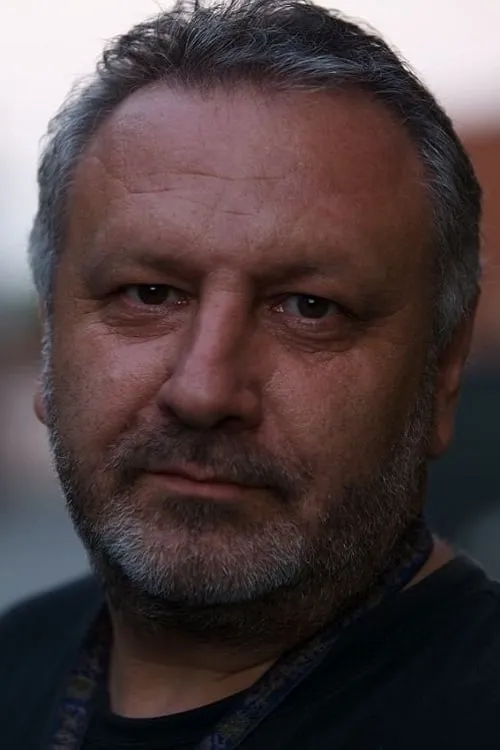 Alex Safi ha trabajado con William De Vital en 2 ocasiones