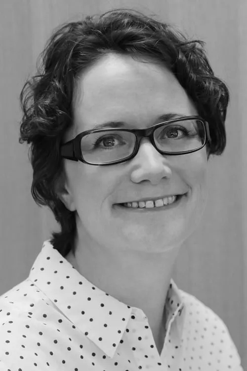 Karl Jenkinson ha trabajado con Willow Grylls en 1 ocasiones