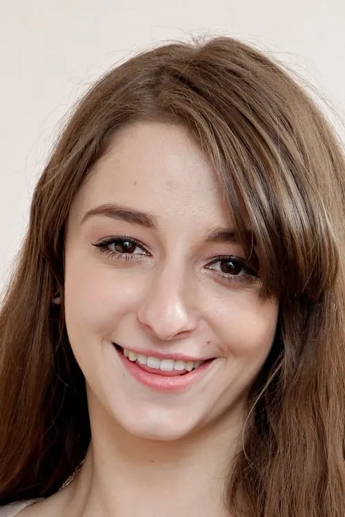 Willow Hayes interpretando a (archive footage)