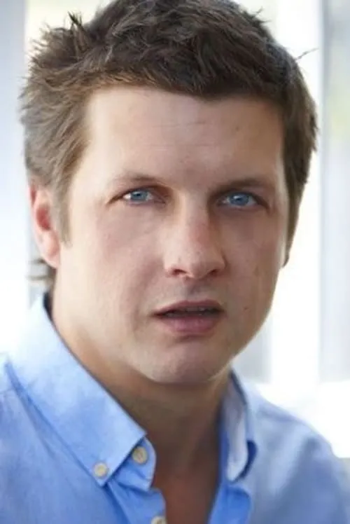 Winston Harris interpretando a Bull