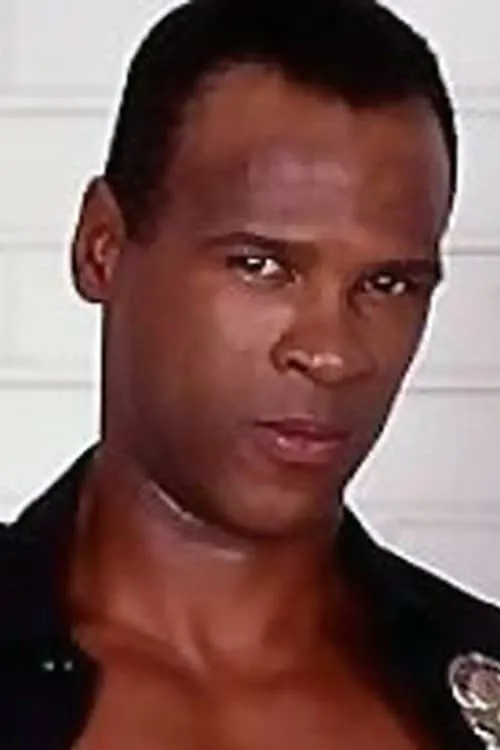 Corey Cox ha trabajado con Winston Love en 3 ocasiones