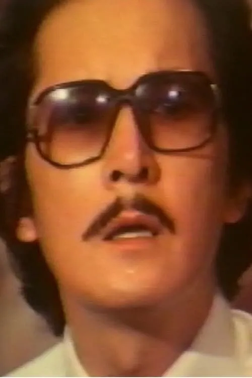 Wu Fung interpretando a 