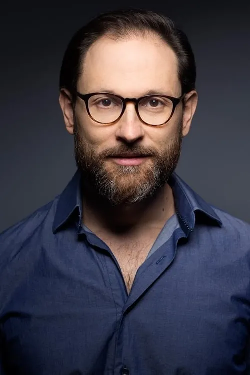 Yalin Ozucelik en su biografía y filmografía