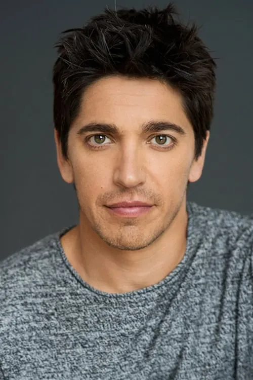 Yan England interpretando a Marc-André Dupuis