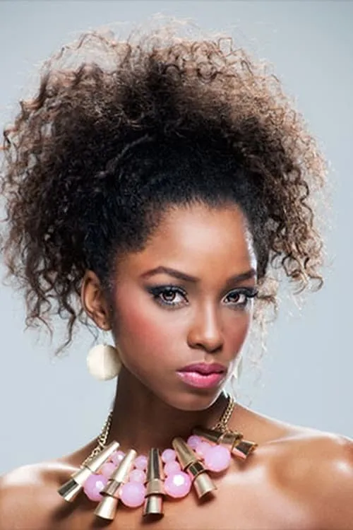 Lizbeth Santos ha trabajado con Yaritza Reyes en 1 ocasiones