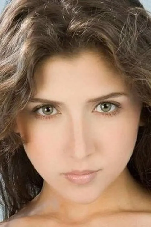 Yelena Maciel — personaje: Lorena García