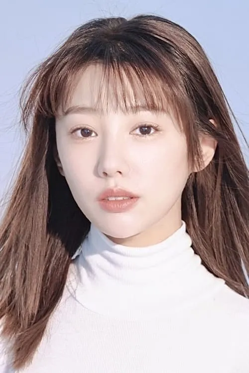 Yixuan He — personaje: Lu Yi Yi