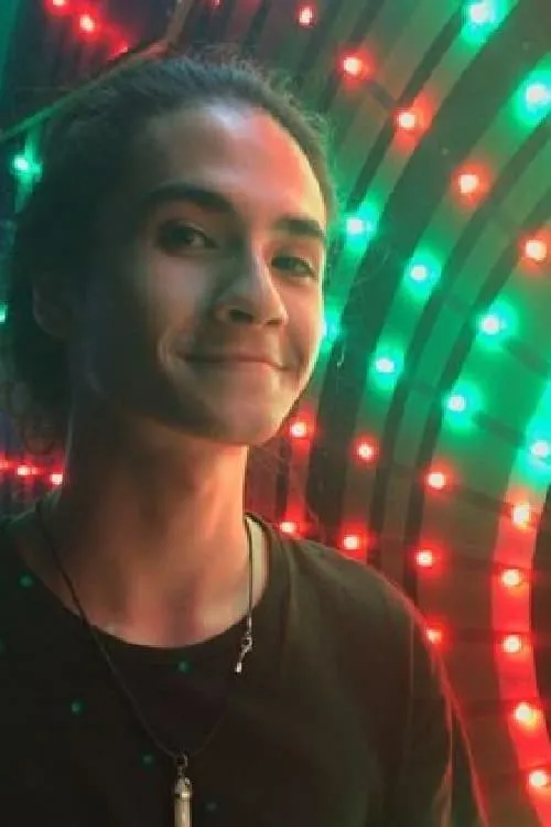 Yojath Okamoto interpretando a Pablito