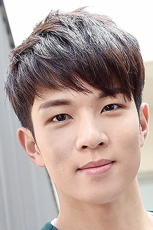 Yoo Hwe-seung en su biografía y filmografía