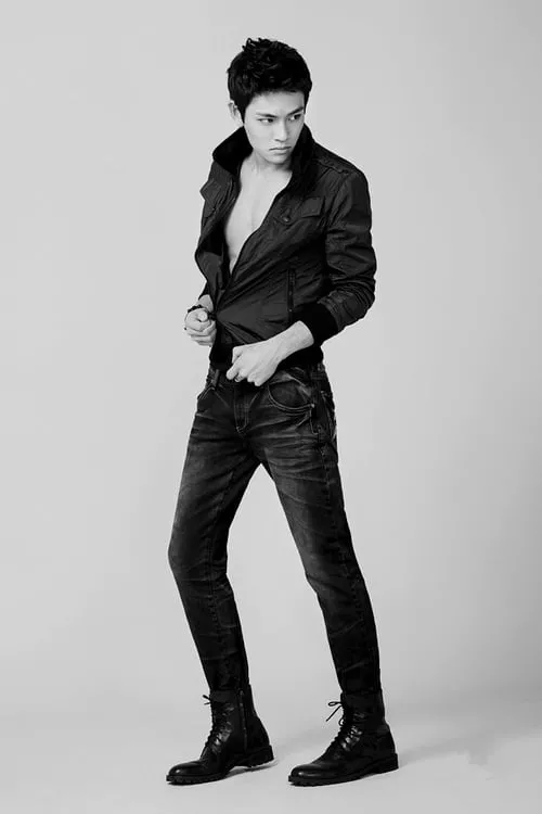 Yoon Ho Im — personaje: Choi Seo Joon