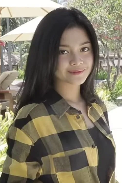 Yoriko Angeline interpretando a Intan