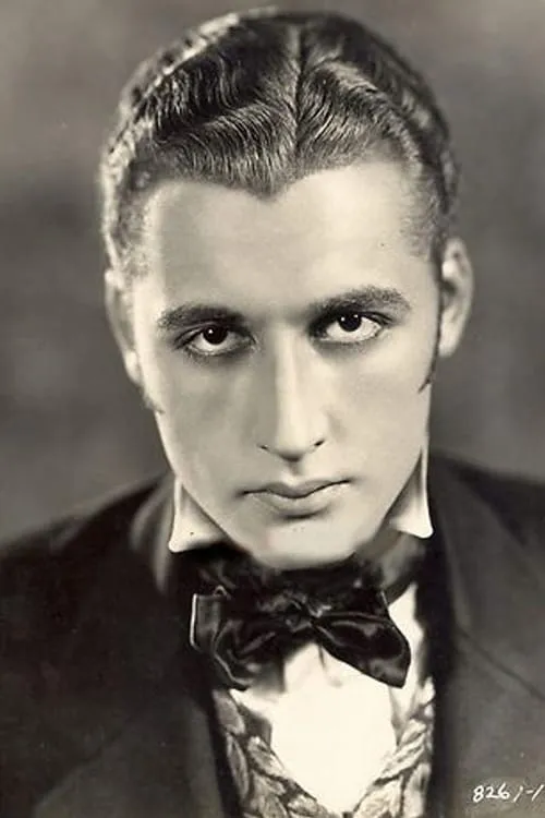 Max Michel ha trabajado con Youcca Troubetzkov en 1 ocasiones