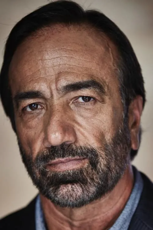 Yousuf Azami interpretando a Arbman