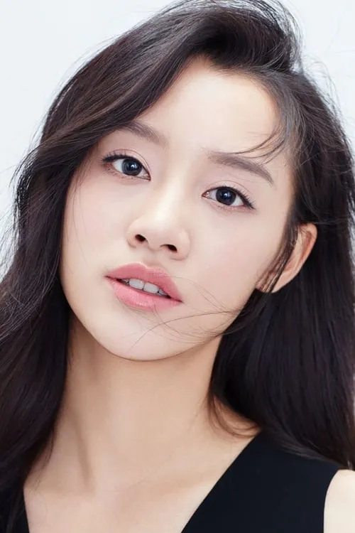 Yuan Baizihui — personaje: Xu Riqing