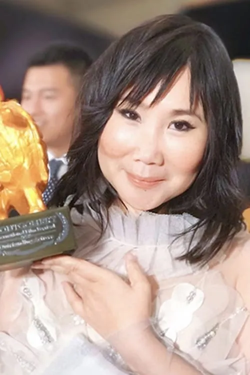 Lolita Offenstein ha trabajado con Yubai Zhang en 1 ocasiones