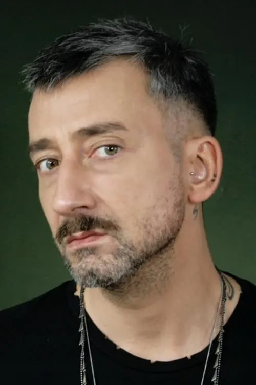 Yunus Günçe — personaje: Zafer