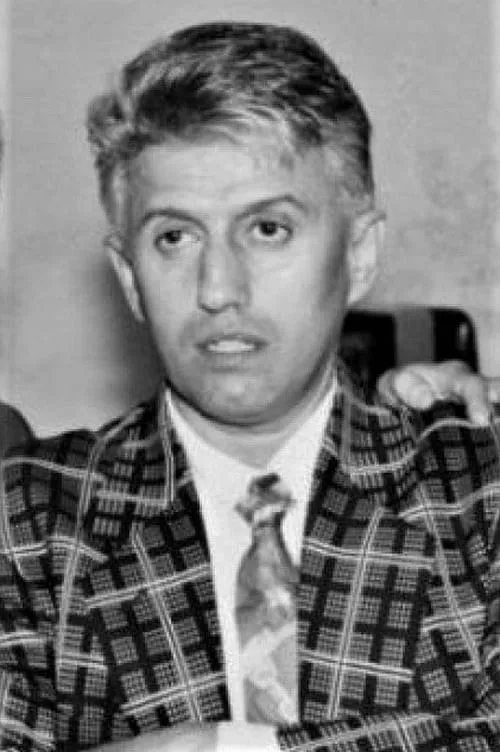 ????? ???????? ha trabajado con Yuri Aizenshpis en 1 ocasiones