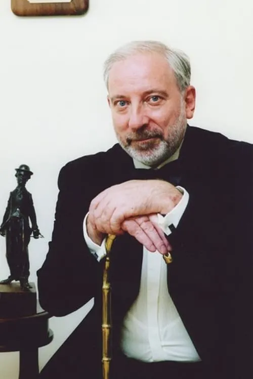 Viktor Mikhaylov ha trabajado con Yuri Mamin en 1 ocasiones