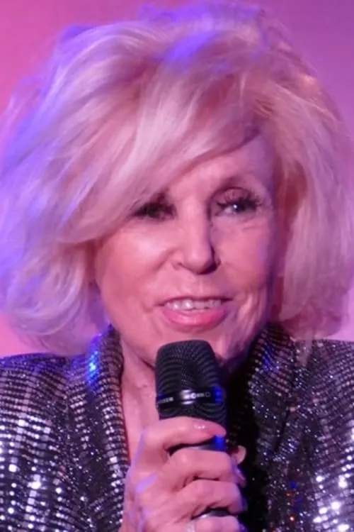 Yvonne Constant interpretando a Yolande Angelli