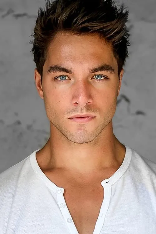 Zack Peladeau interpretando a Craig