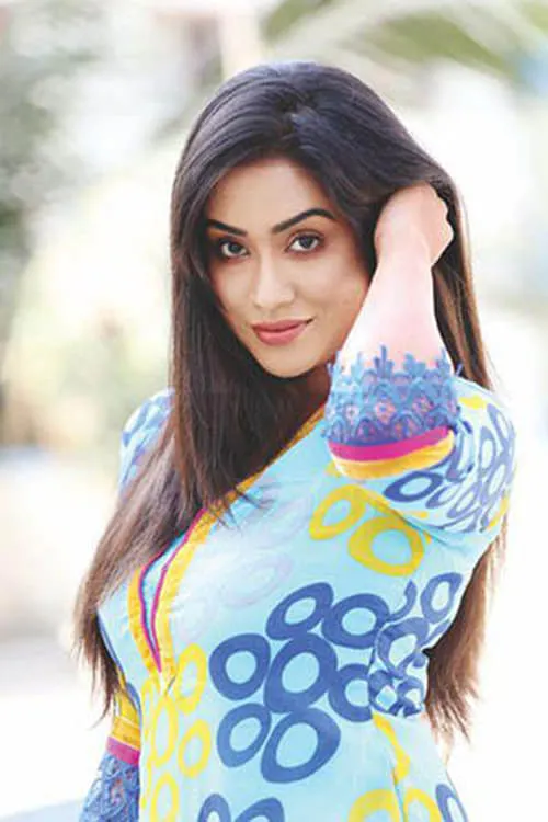 Zakia Bari Mamo — personaje: Meena