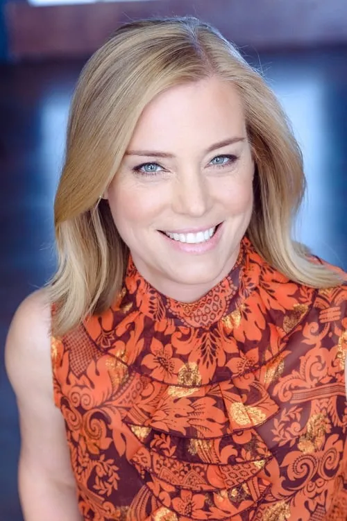 Zandy Hartig interpretando a Sister Honey